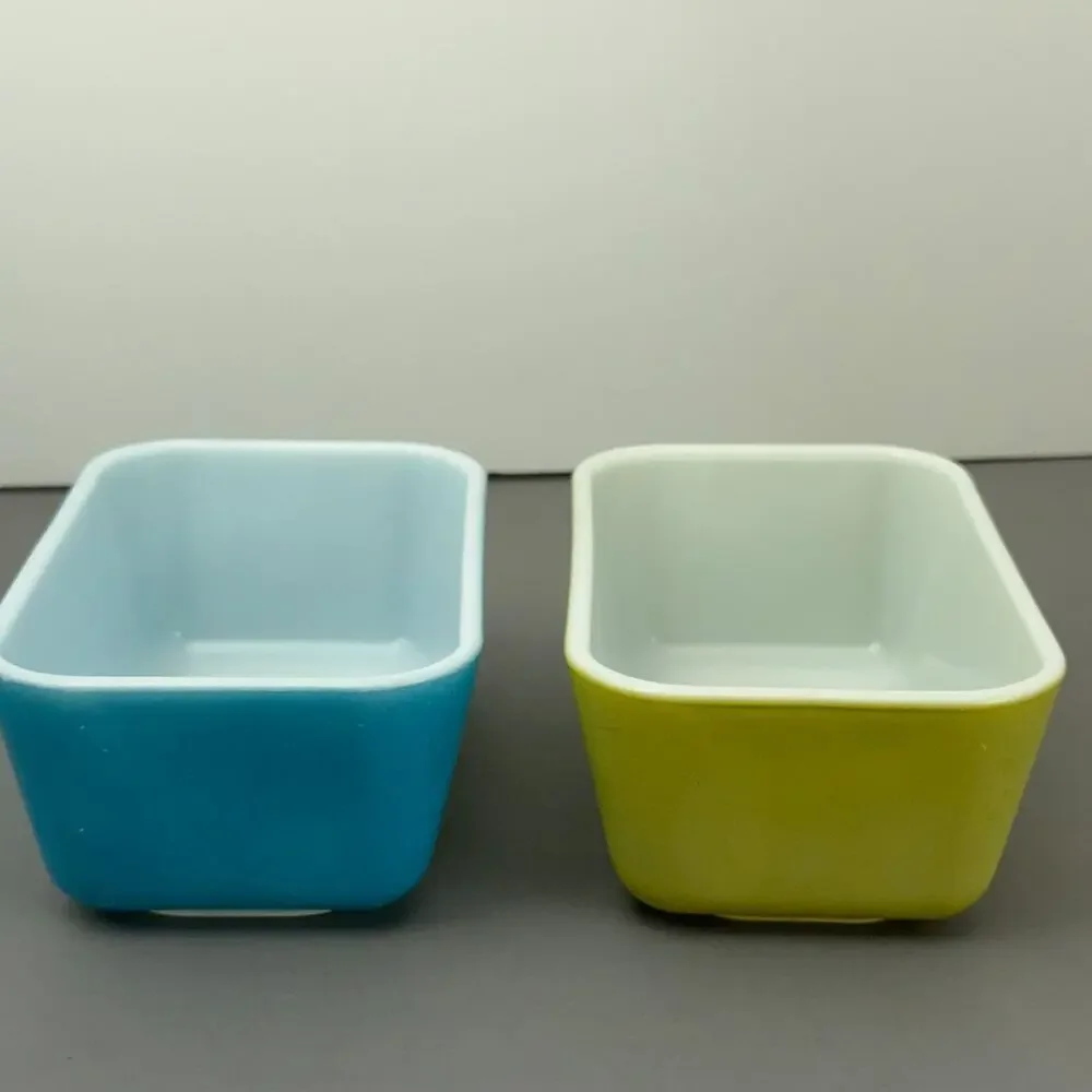 VTG Pyrex 502 B Fridgie Refrigerator Dishes Set 2 Blue Green Milk Glass No Lids